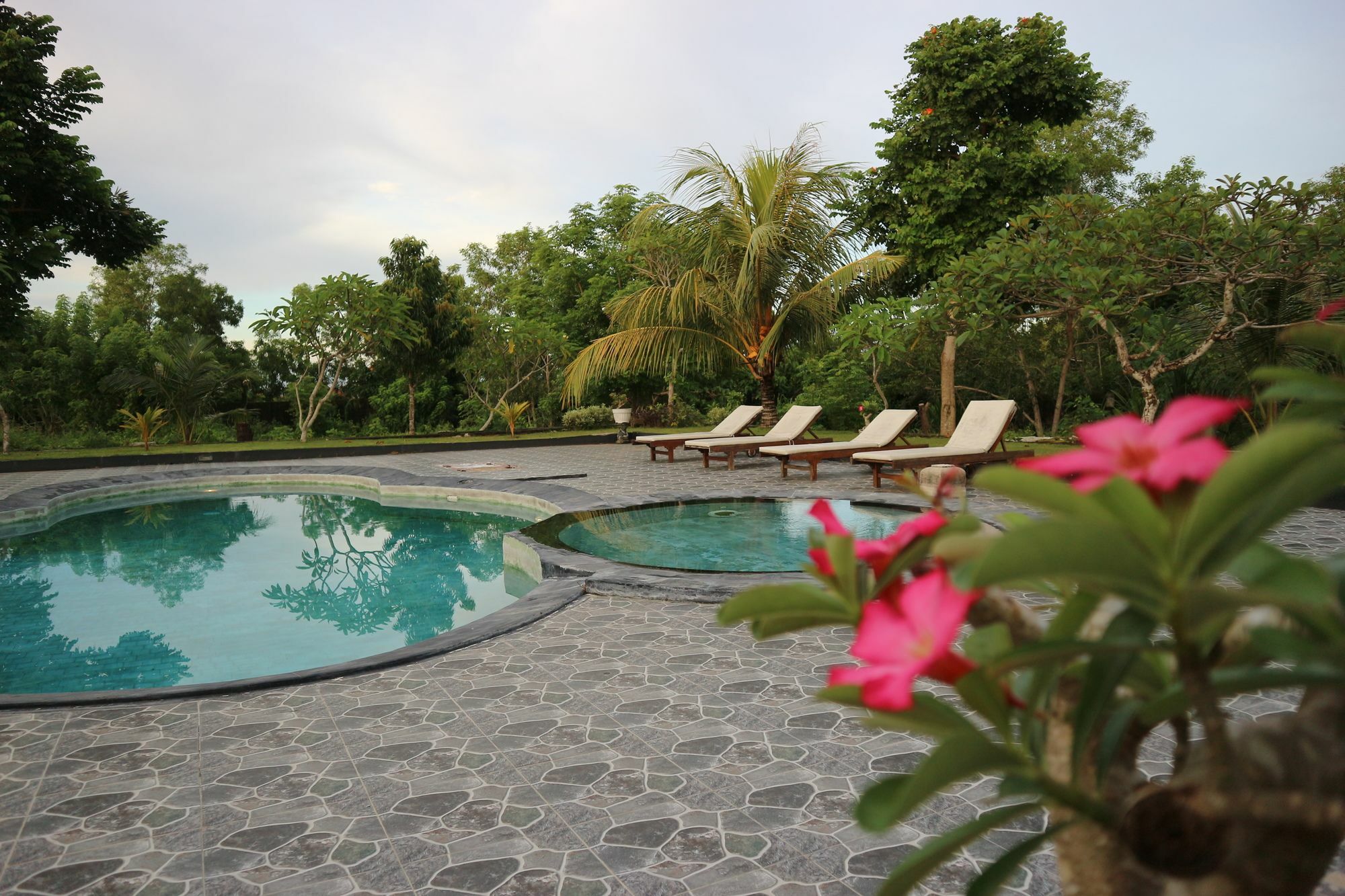 Bhujangga'S Village Near Pantai Uluwatu Redpartner Exterior foto
